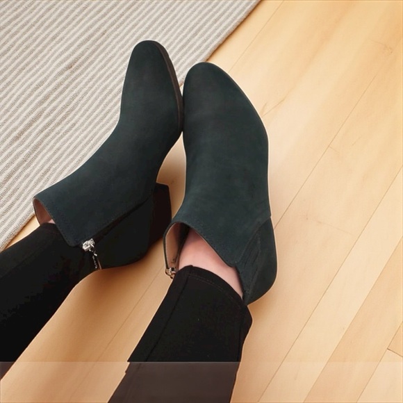Blondo Valli 2.0 Waterproof Black Nubuck Ankle Bootie Size 7 Goth Dark Western - Picture 1 of 15